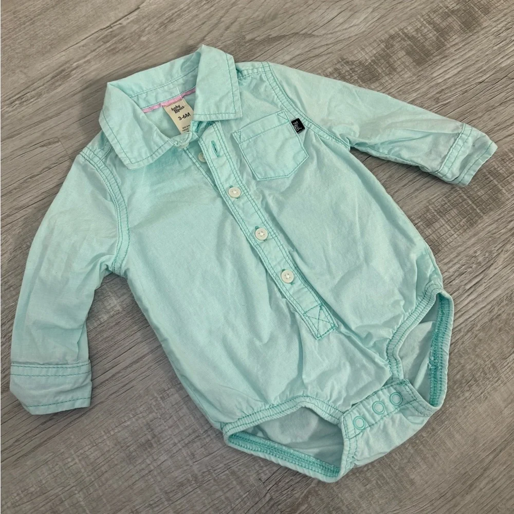 Oshkosh B Gosh Baby Onesie‎